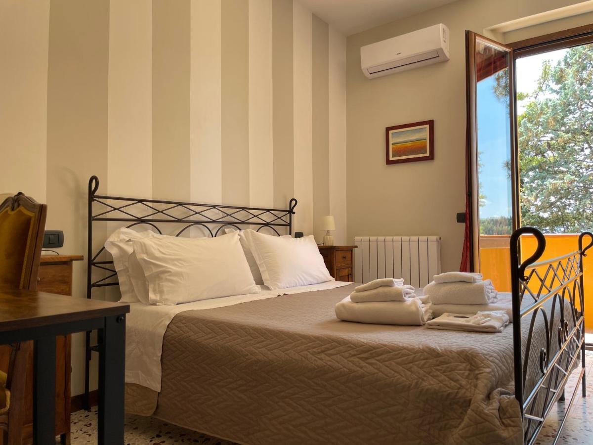 Agriturismo Con Cucina Il Favaio Paciano Exterior foto