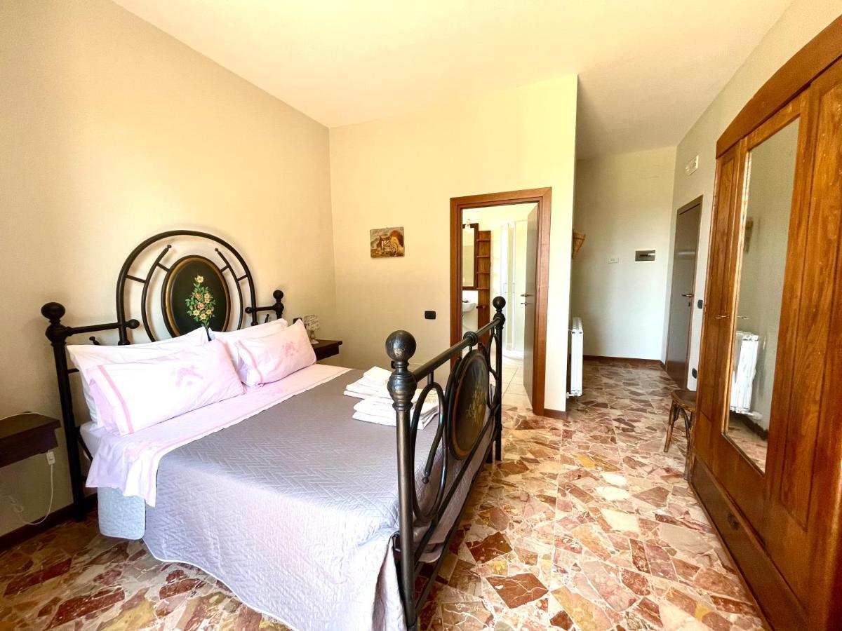 Agriturismo Con Cucina Il Favaio Paciano Exterior foto