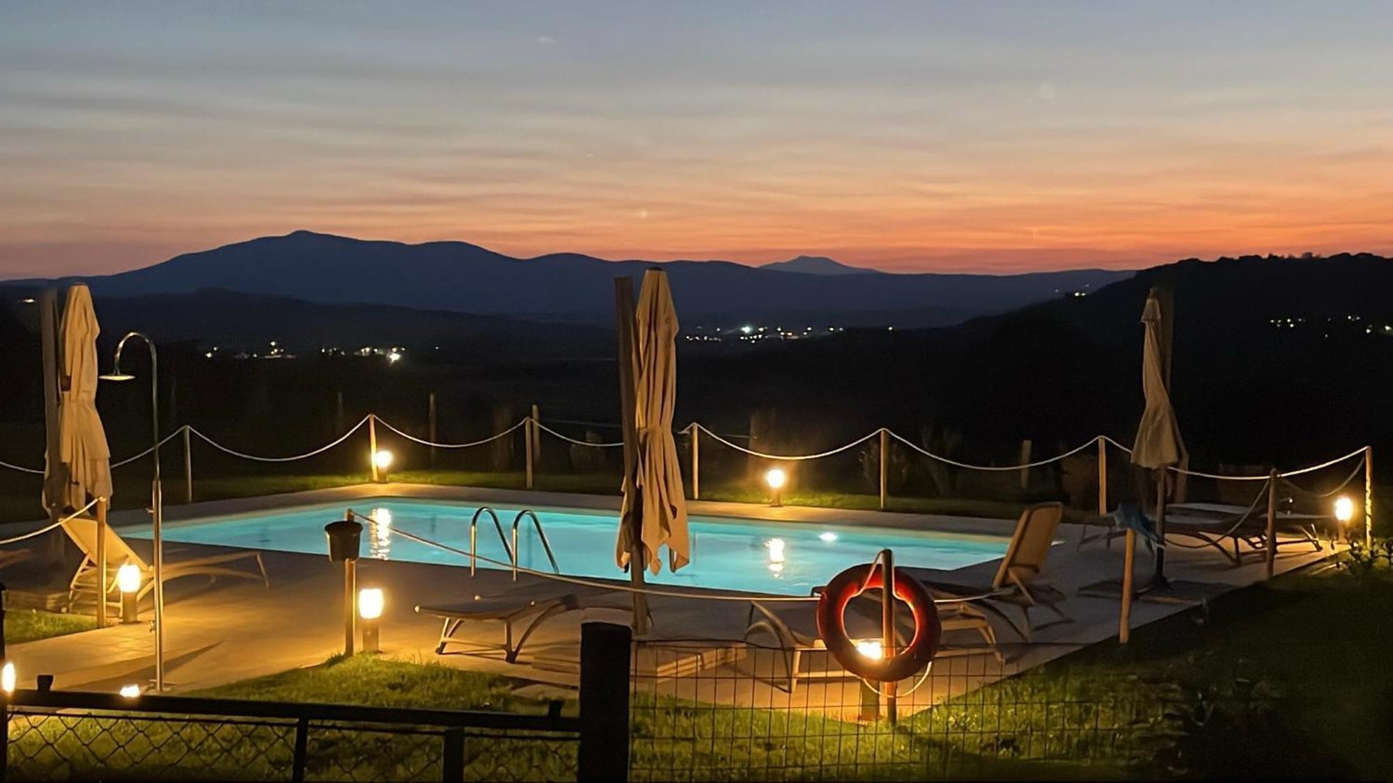 Agriturismo Con Cucina Il Favaio Paciano Exterior foto