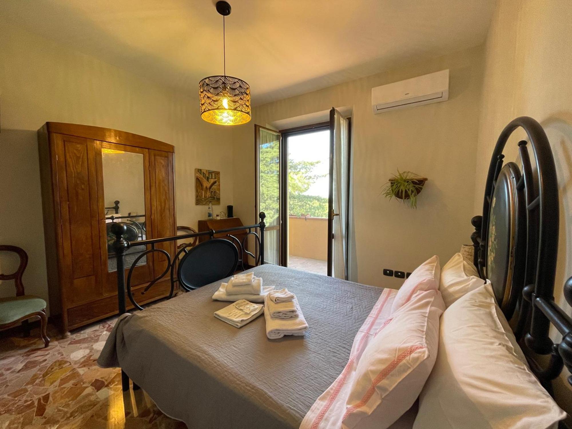 Agriturismo Con Cucina Il Favaio Paciano Exterior foto