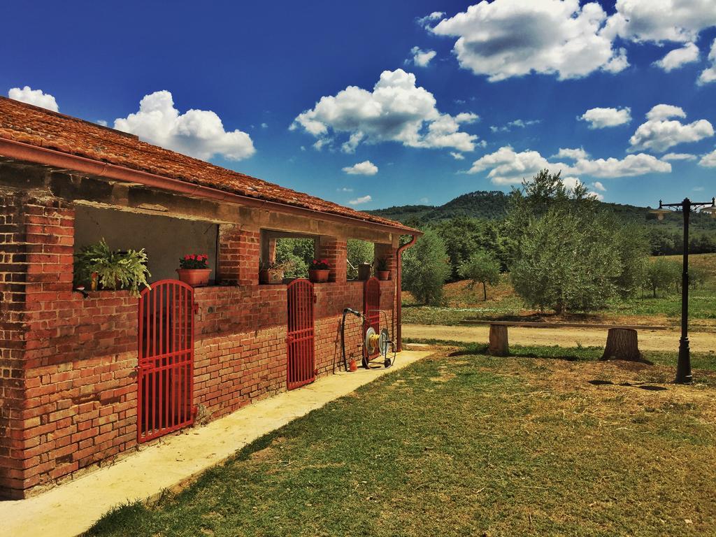 Agriturismo Con Cucina Il Favaio Paciano Exterior foto